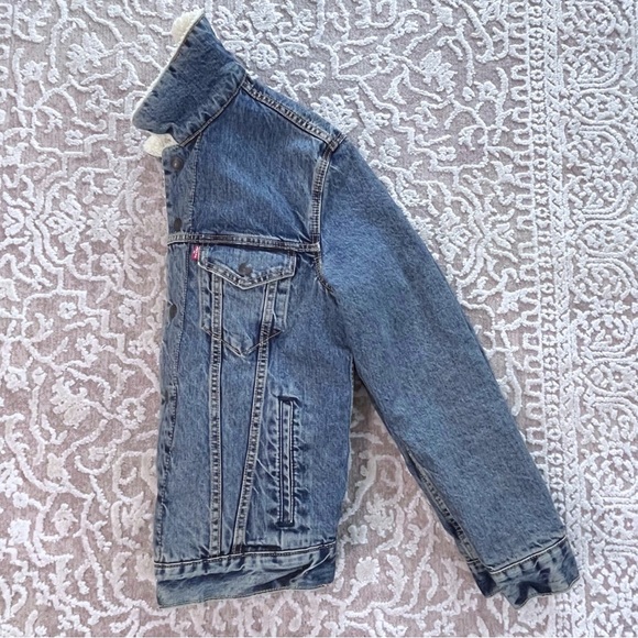 Levi’s Men’s Insulated Sherpa Trucker Jacket - Picture 9 of 16